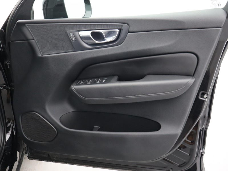 2022 (72) VOLVO XC60 2.0 B5P Core 5dr AWD Geartronic 4784184