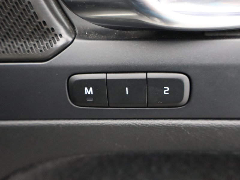 2022 (72) VOLVO XC40 2.0 B4P Ultimate Dark 5dr Auto 4799882