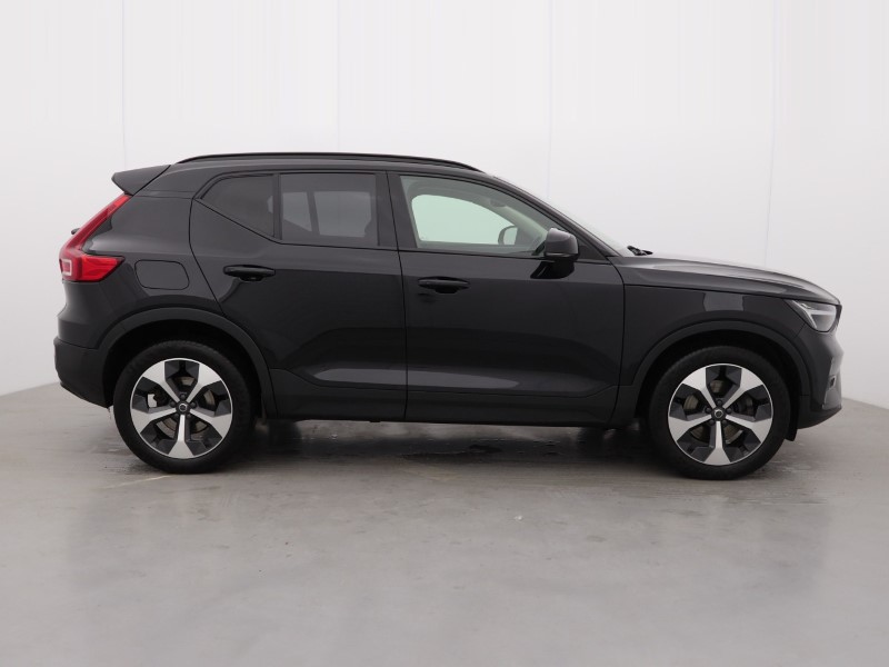 2022 (72) VOLVO XC40 2.0 B4P Ultimate Dark 5dr Auto 4855613