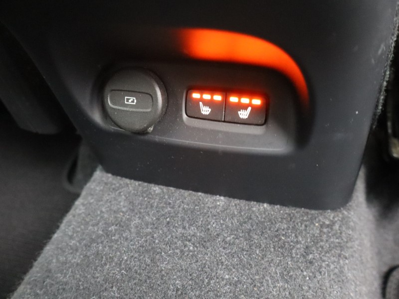 2022 (72) VOLVO XC40 2.0 B4P Ultimate Dark 5dr Auto 4799896