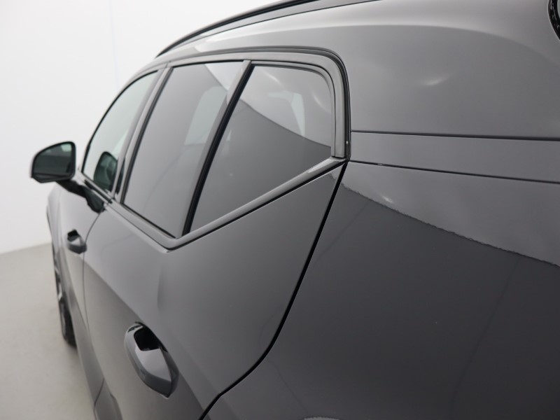 2022 (72) VOLVO XC40 2.0 B4P Ultimate Dark 5dr Auto 4799857