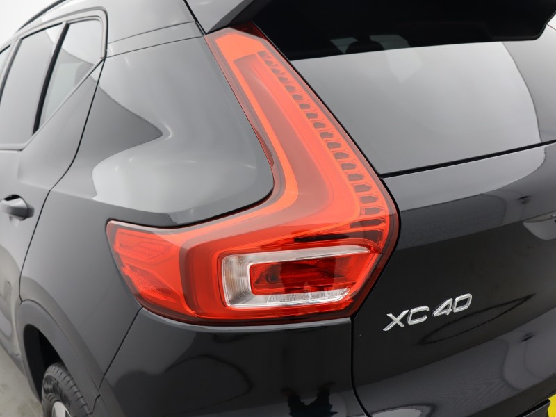 2022 (72) VOLVO XC40 2.0 B4P Ultimate Dark 5dr Auto 4799853