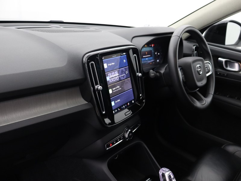 2022 (72) VOLVO XC40 2.0 B4P Ultimate Dark 5dr Auto 4799891