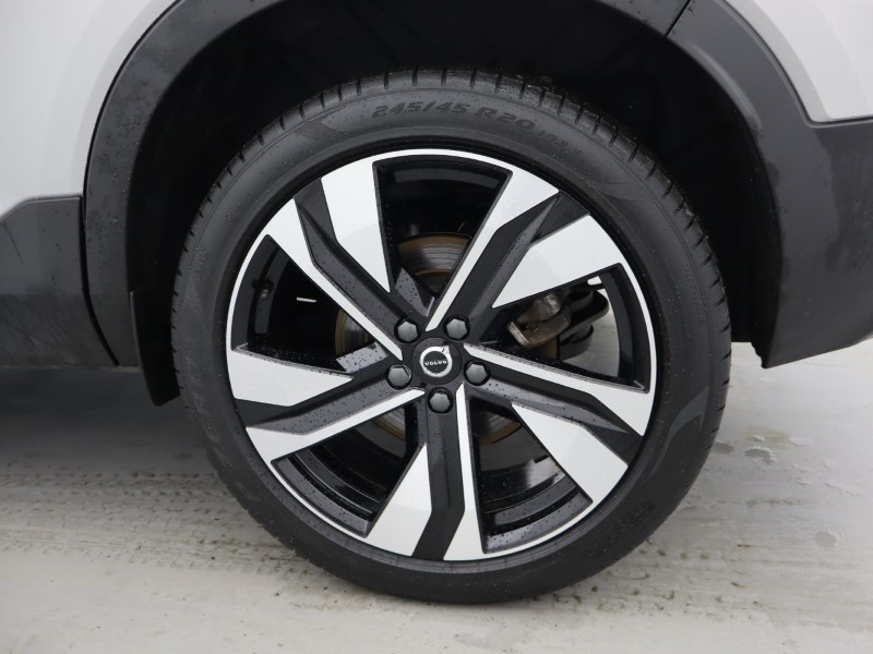 2024 (74) VOLVO XC40 2.0 B3P Plus Dark 5dr Auto 4858692