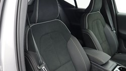 2024 (74) VOLVO XC40 2.0 B3P Plus Dark 5dr Auto 4791098