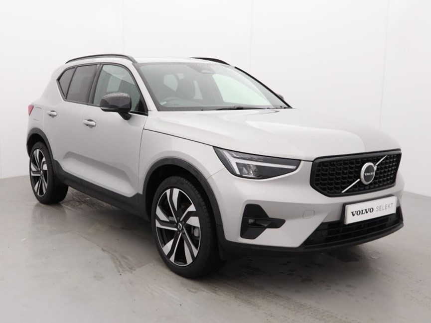 2024 (74) VOLVO XC40 2.0 B3P Plus Dark 5dr Auto
