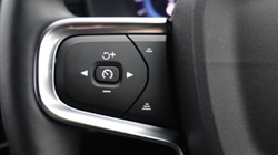 2024 (74) VOLVO XC40 2.0 B3P Plus Dark 5dr Auto 4791109