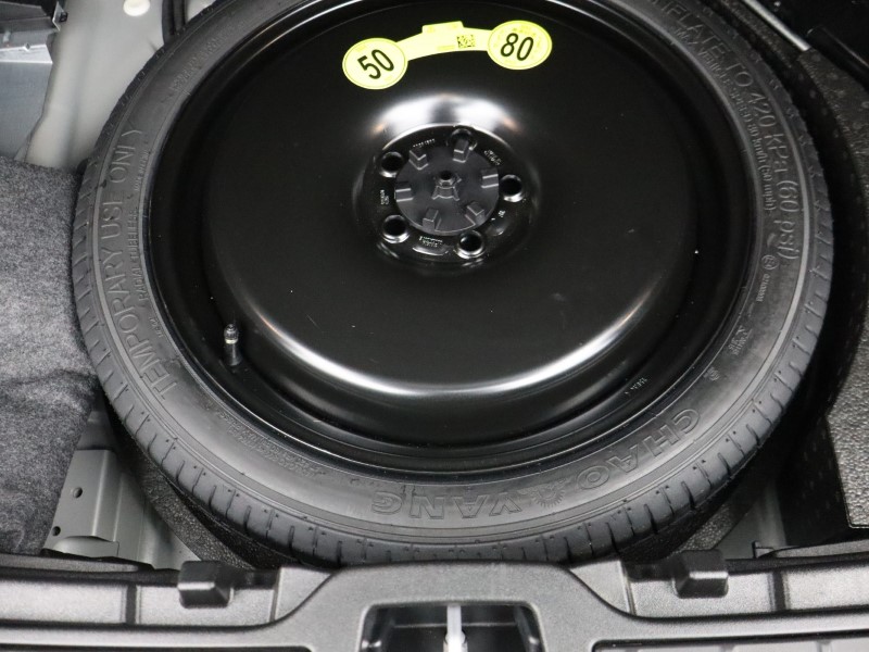 2024 (74) VOLVO XC40 2.0 B3P Plus Dark 5dr Auto 4791072