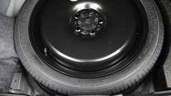 2024 (74) VOLVO XC40 2.0 B3P Plus Dark 5dr Auto 4791072