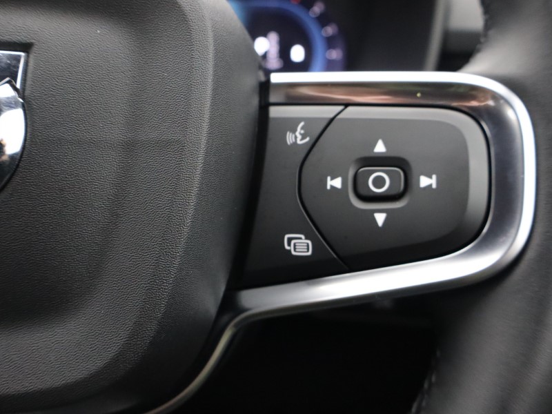 2024 (74) VOLVO XC40 2.0 B3P Plus Dark 5dr Auto 4791110