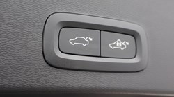 2024 (74) VOLVO XC40 2.0 B3P Plus Dark 5dr Auto 4791071