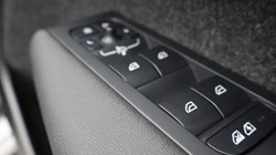 2024 (74) VOLVO XC40 2.0 B3P Plus Dark 5dr Auto 4791091