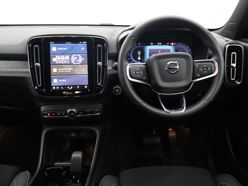 2024 (74) VOLVO XC40 2.0 B3P Plus Dark 5dr Auto 4791107