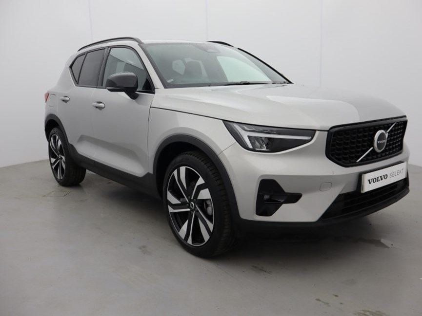 2024 (74) VOLVO XC40 2.0 B3P Plus Dark 5dr Auto