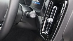 2024 (74) VOLVO XC40 2.0 B3P Plus Dark 5dr Auto 4791094