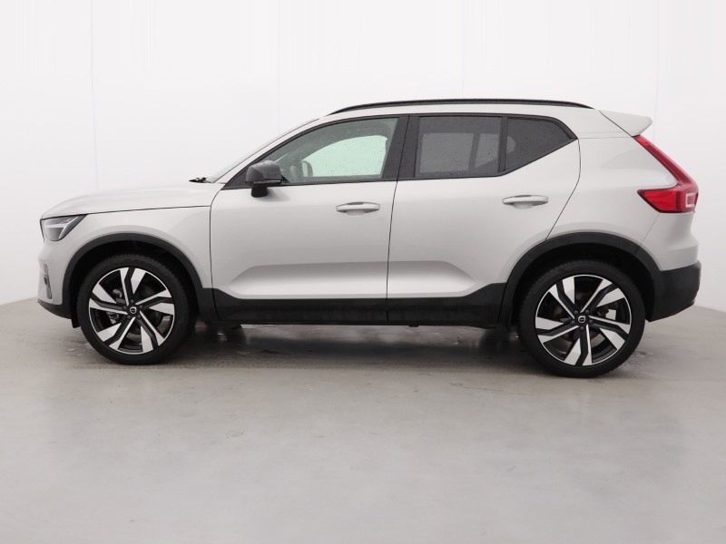 2024 (74) VOLVO XC40 2.0 B3P Plus Dark 5dr Auto 4858676