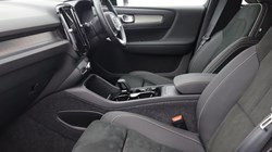 2024 (74) VOLVO XC40 2.0 B3P Plus Dark 5dr Auto 4791076