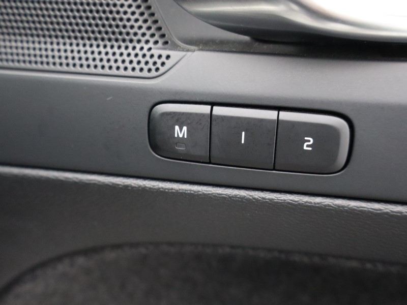 2024 (74) VOLVO XC40 2.0 B3P Plus Dark 5dr Auto 4791093