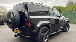 2021 (21) LAND ROVER DEFENDER 3.0 D300 X-Dynamic SE 110 5dr Auto 4820305