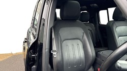 2021 (21) LAND ROVER DEFENDER 3.0 D300 X-Dynamic SE 110 5dr Auto 4820280