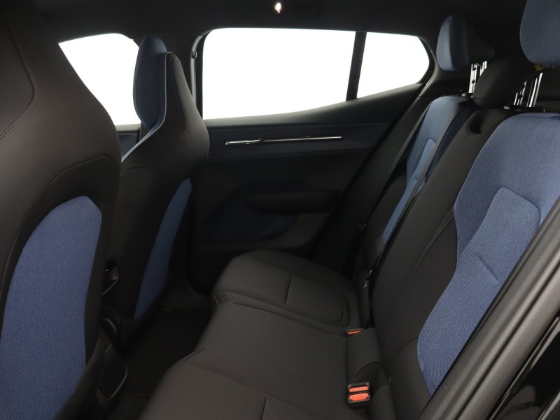 2025 (75) VOLVO EX30 315kW Twin Motor Performance Plus 69kWh 5dr Auto  *VAT QUALIFYING* 4815642