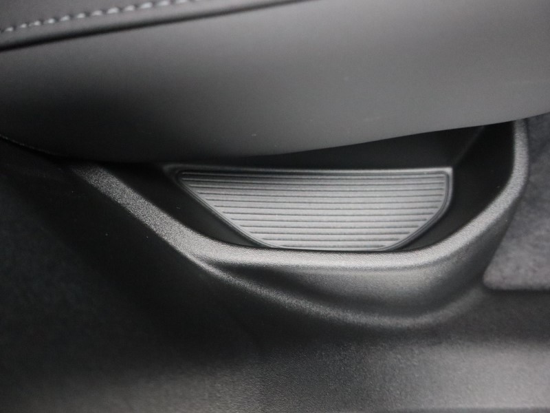 2025 (75) VOLVO EX30 315kW Twin Motor Performance Plus 69kWh 5dr Auto  *VAT QUALIFYING* 4815654