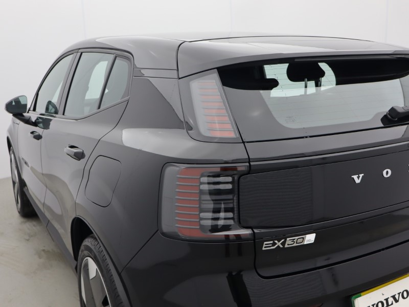 2025 (75) VOLVO EX30 315kW Twin Motor Performance Plus 69kWh 5dr Auto  *VAT QUALIFYING* 4815634