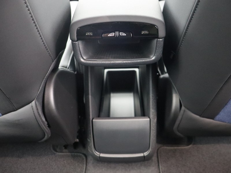 2025 (75) VOLVO EX30 315kW Twin Motor Performance Plus 69kWh 5dr Auto  *VAT QUALIFYING* 4815658