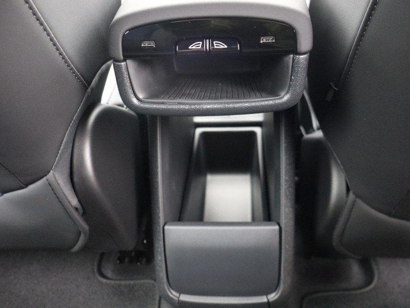 2025 (75) VOLVO EX30 315kW Twin Motor Performance Plus 69kWh 5dr Auto  *VAT QUALIFYING* 4816568