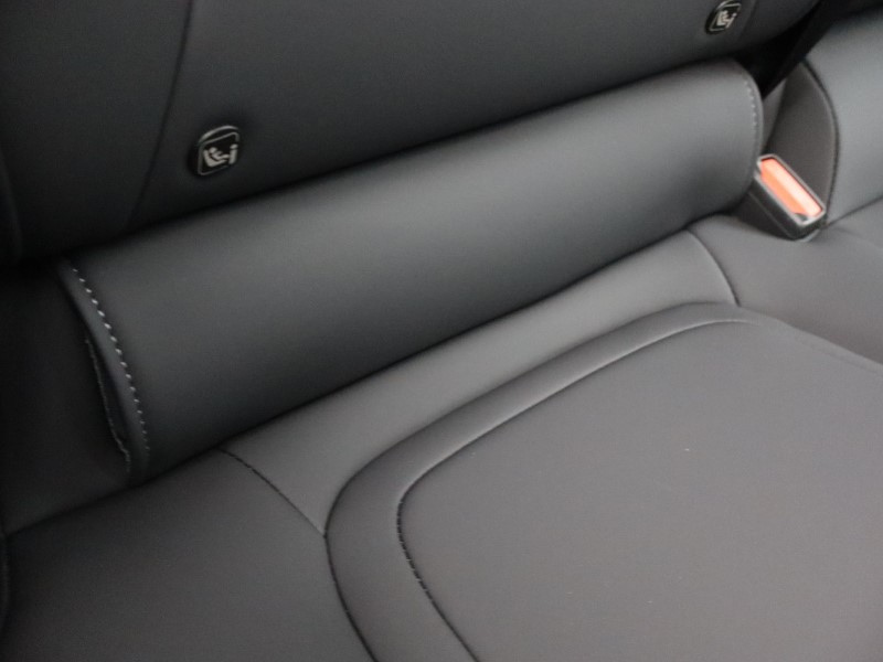 2025 (75) VOLVO EX30 315kW Twin Motor Performance Plus 69kWh 5dr Auto  *VAT QUALIFYING* 4816055