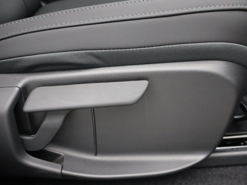 2025 (75) VOLVO EX30 315kW Twin Motor Performance Plus 69kWh 5dr Auto  *VAT QUALIFYING* 4816047