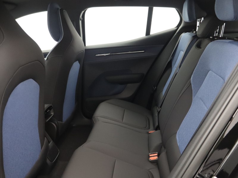 2025 (75) VOLVO EX30 315kW Twin Motor Performance Plus 69kWh 5dr Auto  *VAT QUALIFYING* 4816042