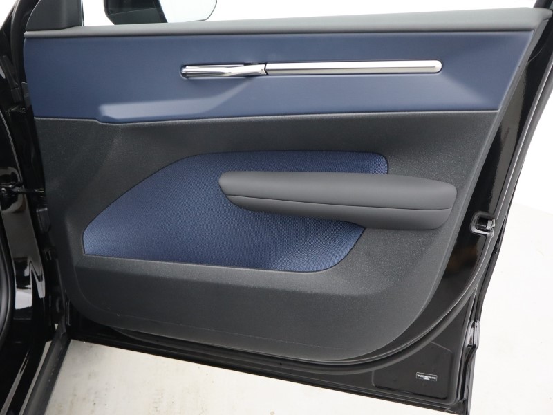 2025 (75) VOLVO EX30 315kW Twin Motor Performance Plus 69kWh 5dr Auto  *VAT QUALIFYING* 4816043