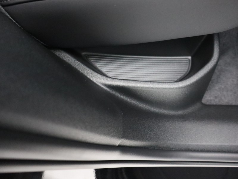 2025 (75) VOLVO EX30 315kW Twin Motor Performance Plus 69kWh 5dr Auto  *VAT QUALIFYING* 4816053