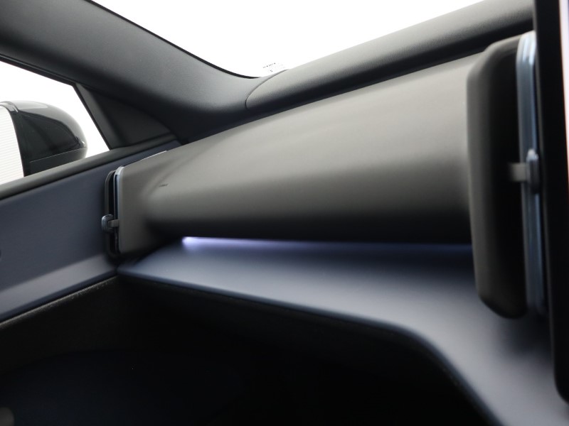 2025 (75) VOLVO EX30 315kW Twin Motor Performance Plus 69kWh 5dr Auto  *VAT QUALIFYING* 4816067