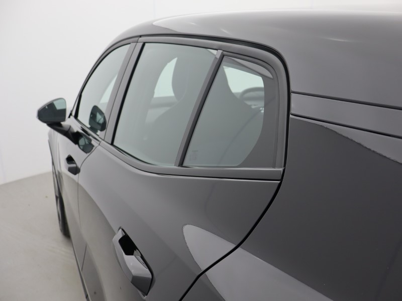 2025 (75) VOLVO EX30 315kW Twin Motor Performance Plus 69kWh 5dr Auto  *VAT QUALIFYING* 4816038