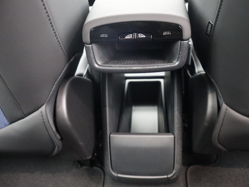 2025 (75) VOLVO EX30 315kW Twin Motor Performance Plus 69kWh 5dr Auto  *VAT QUALIFYING* 4816057