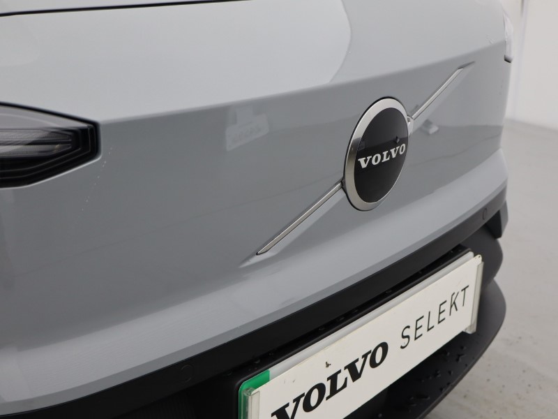 2025 (75) VOLVO EX30 315kW Twin Motor Performance Plus 69kWh 5dr  Auto  *VAT QUALIFYING* 4819996