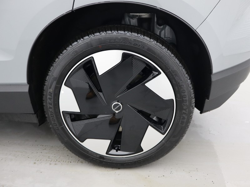 2025 (75) VOLVO EX30 315kW Twin Motor Performance Plus 69kWh 5dr  Auto  *VAT QUALIFYING* 4820006