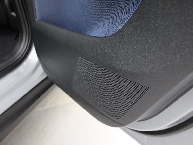 2025 (75) VOLVO EX30 315kW Twin Motor Performance Plus 69kWh 5dr  Auto  *VAT QUALIFYING* 4820025