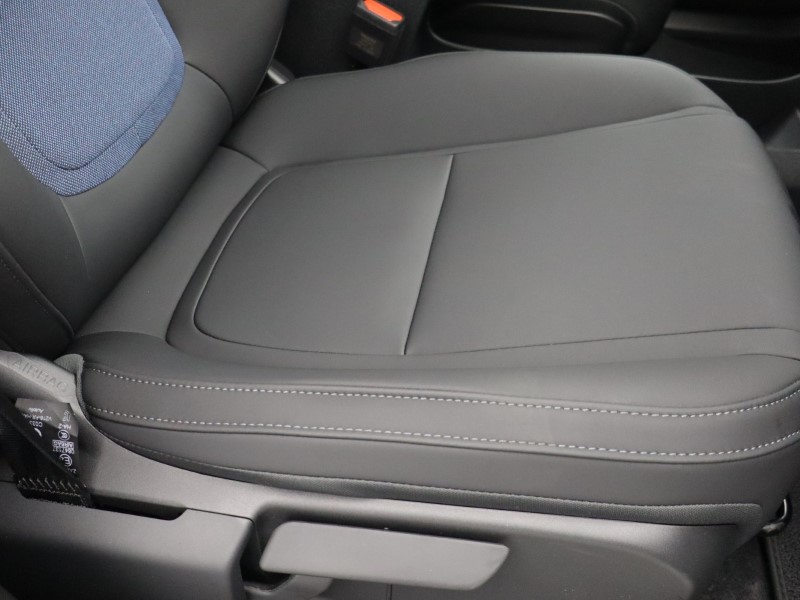 2025 (75) VOLVO EX30 315kW Twin Motor Performance Plus 69kWh 5dr  Auto  *VAT QUALIFYING* 4820015