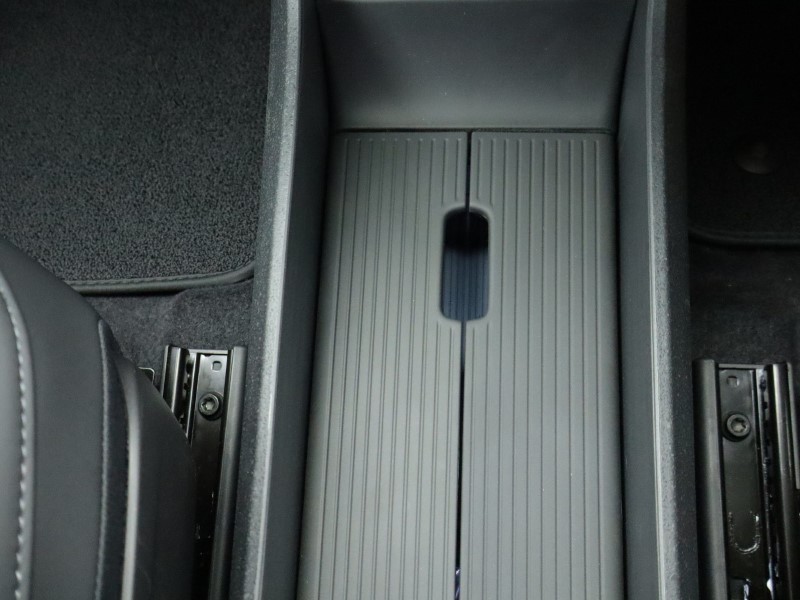 2025 (75) VOLVO EX30 315kW Twin Motor Performance Plus 69kWh 5dr  Auto  *VAT QUALIFYING* 4820037