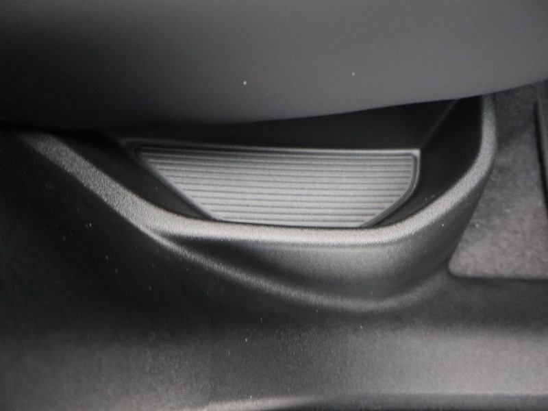 2025 (75) VOLVO EX30 315kW Twin Motor Performance Plus 69kWh 5dr  Auto  *VAT QUALIFYING* 4820021