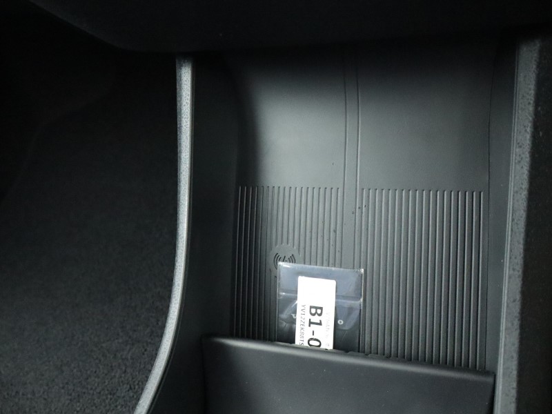 2025 (75) VOLVO EX30 315kW Twin Motor Performance Plus 69kWh 5dr  Auto  *VAT QUALIFYING* 4820036