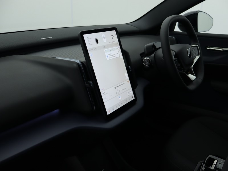 2025 (75) VOLVO EX30 315kW Twin Motor Performance Plus 69kWh 5dr  Auto  *VAT QUALIFYING* 4820019