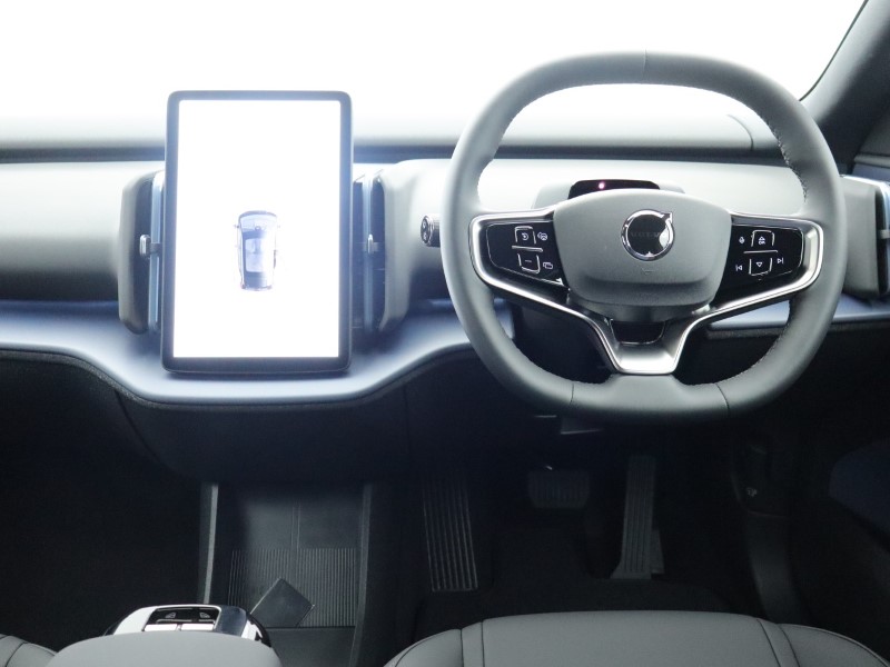 2025 (75) VOLVO EX30 200kW SM Extended Range Plus 69kWh 5dr Auto  *VAT QUALIFYING* 4815199