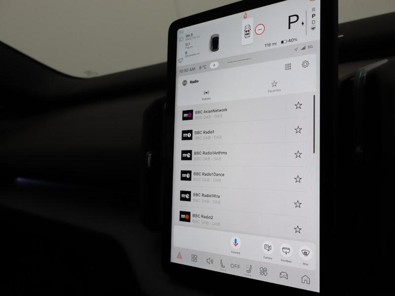 2025 (75) VOLVO EX30 200kW SM Extended Range Plus 69kWh 5dr Auto  *VAT QUALIFYING* 4815204