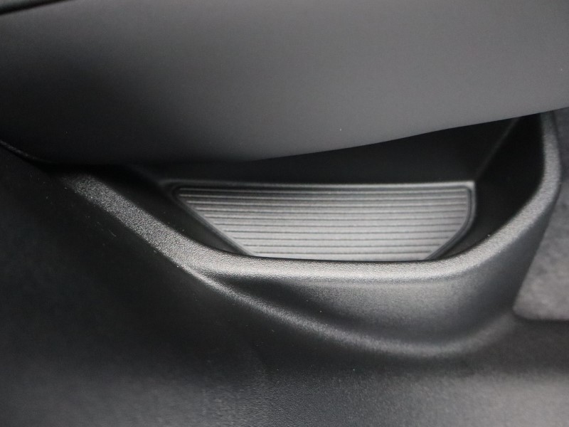 2025 (75) VOLVO EX30 200kW SM Extended Range Plus 69kWh 5dr Auto  *VAT QUALIFYING* 4815193