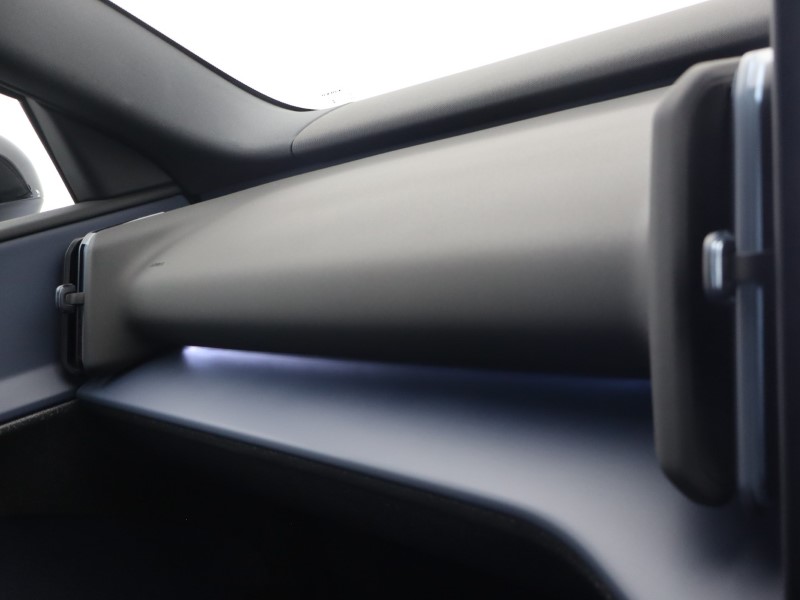 2025 (75) VOLVO EX30 200kW SM Extended Range Plus 69kWh 5dr Auto  *VAT QUALIFYING* 4815207