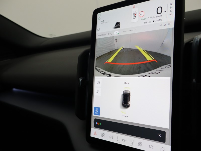 2025 (75) VOLVO EX30 200kW SM Extended Range Plus 69kWh 5dr Auto  *VAT QUALIFYING* 4815203